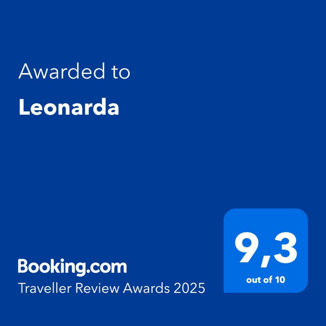 דירות אומיס Leonarda מראה חיצוני תמונה